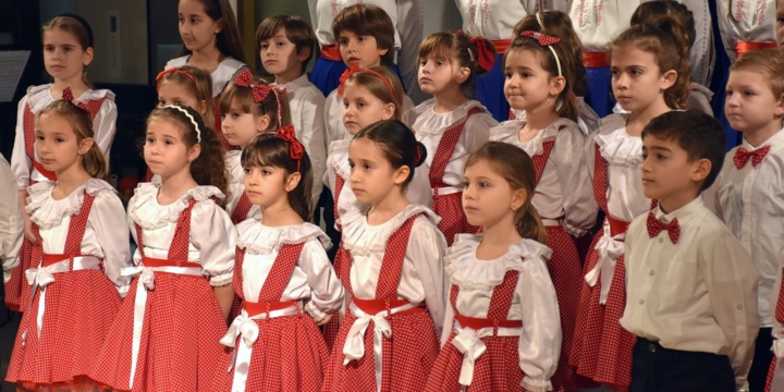 Детски хор “Добри Христов“ Коледен концерт – 15.12.2022г.