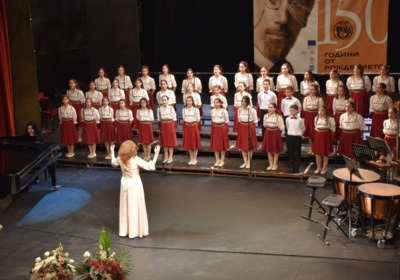 Детски хор „Добри Христов“ отпътува за Хамбург, където ще изнесе три концерта